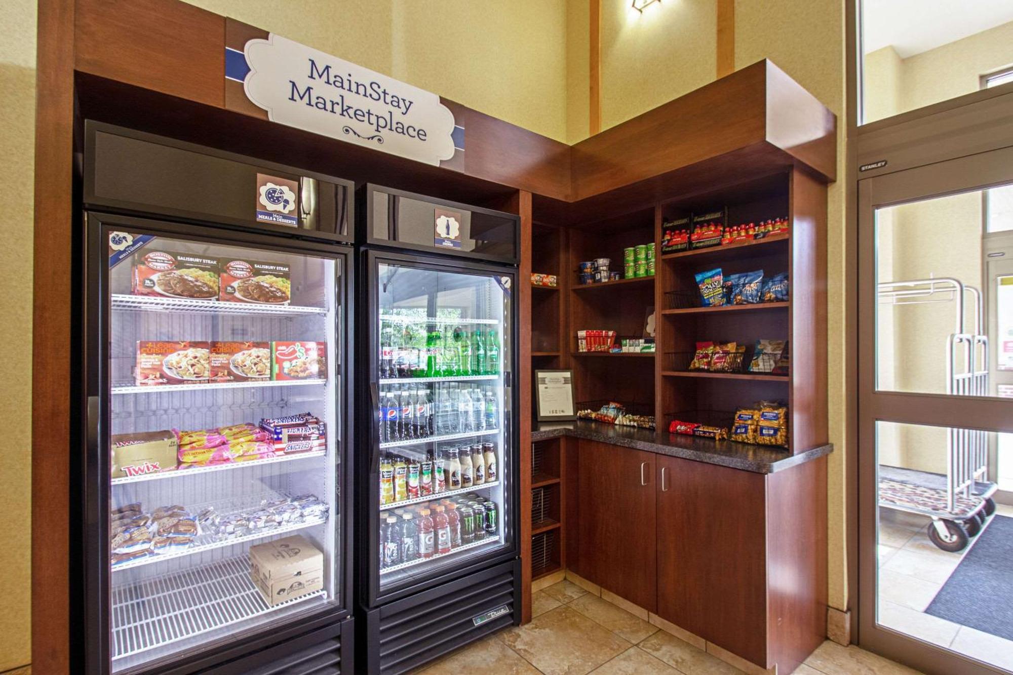 Mainstay Suites Madison - Monona Eksteriør billede